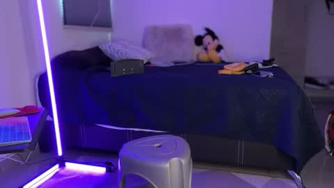 Snapshot of zamirxxxbig chatting on 02-19-26, 06:37 zamirxxxbig online show from 02-19-26, 06:37