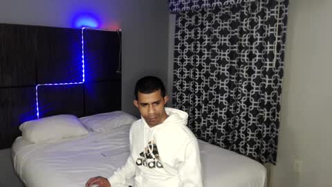 Snapshot of zamoraedii1994 chatting on 01-04-25, 01:21 Edii online show from 01-04-25, 01:21