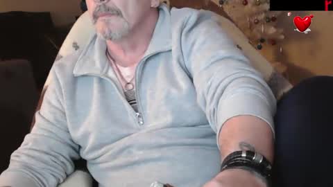 Snapshot of zander007 chatting on 03-12-25, 03:51 zander007 online show from 03-12-25, 03:51