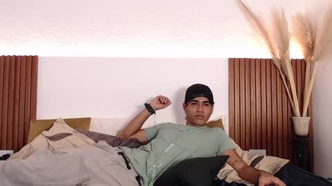 Zander online show from 12-21-24, 05:51