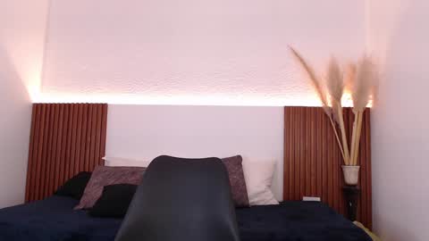 Zander online show from 01-19-25, 01:12