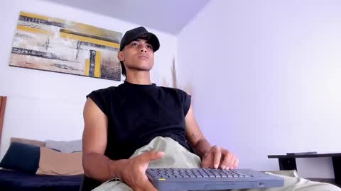 Zander online show from 11-15-25, 01:40