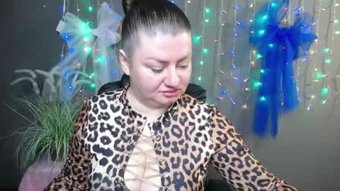 zannadreil online show from 11-10-25, 08:08