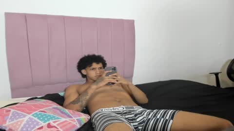 zanxley_ online show from 12-13-24, 04:00