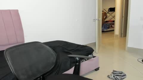 zanxley_ online show from 12-20-24, 05:04