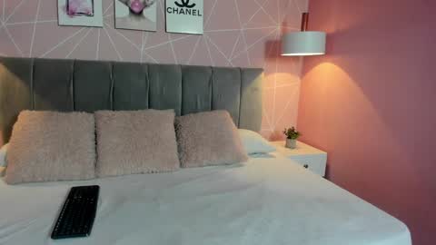 Zara Sweet  online show from 01-10-25, 04:09