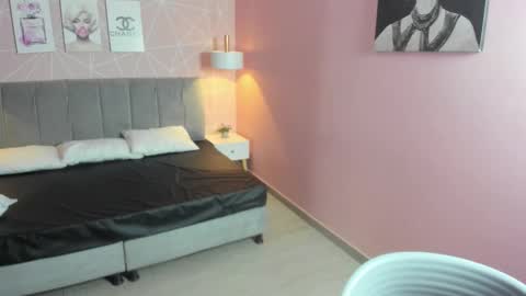 Zara Sweet  online show from 01-09-26, 12:19