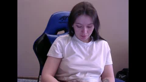 Snapshot of zara_golden chatting on 01-23-25, 05:56 chaturcum online show from 01-23-25, 05:56