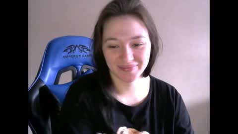 Snapshot of zara_golden chatting on 01-25-25, 06:23 chaturcum online show from 01-25-25, 06:23