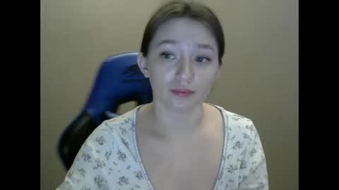 Snapshot of zara_golden chatting on 02-05-25, 10:30 chaturcum online show from 02-05-25, 10:30