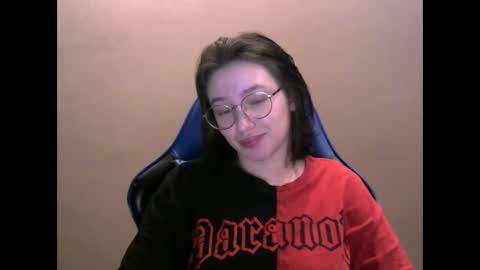 Snapshot of zara_golden chatting on 02-19-25, 03:06 chaturcum online show from 02-19-25, 03:06