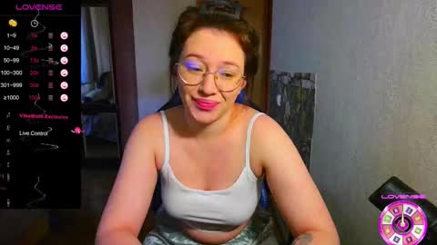 Snapshot of zara_golden chatting on 10-13-25, 04:56 chaturcum online show from 10-13-25, 04:56
