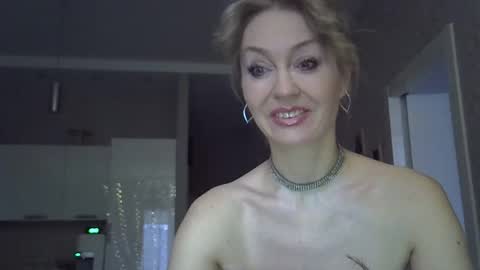 Zarina Swift online show from 12-19-25, 04:41