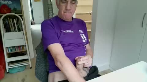 Snapshot of zeep16 chatting on 10-17-25, 08:06 zeep16 online show from 10-17-25, 08:06