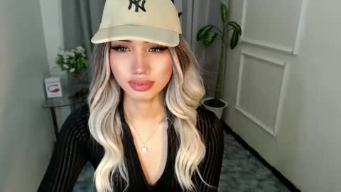 zelainalovetocum online show from 02-10-25, 07:47