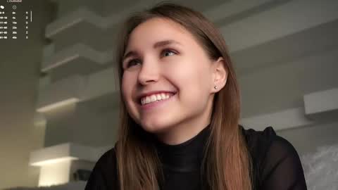 Snapshot of zeldaes chatting on 09-14-25, 04:22 Emilia online show from 09-14-25, 04:22