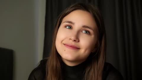 Snapshot of zeldaes chatting on 09-22-25, 12:34 Emilia online show from 09-22-25, 12:34