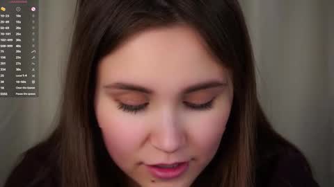 Snapshot of zeldaes chatting on 11-29-25, 01:19 Emilia online show from 11-29-25, 01:19