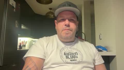 Snapshot of zellysgift1 chatting on 10-22-25, 11:04 zellysgift1 online show from 10-22-25, 11:04