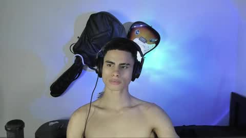 Snapshot of zenhzu chatting on 12-24-24, 12:44 zenzhu online show from 12-24-24, 12:44