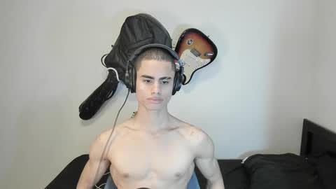 Snapshot of zenhzu chatting on 12-28-24, 11:59 zenzhu online show from 12-28-24, 11:59