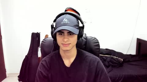 zenzhu online show from 12-17-25, 04:29