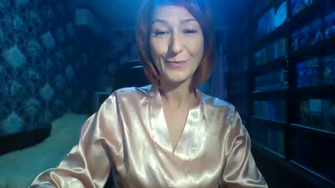 Snapshot of zerilane chatting on 12-14-25, 11:31 Elena online show from 12-14-25, 11:31