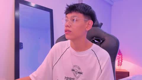 Snapshot of zeus_blaze chatting on 09-10-25, 03:39 zeus_blaze online show from 09-10-25, 03:39