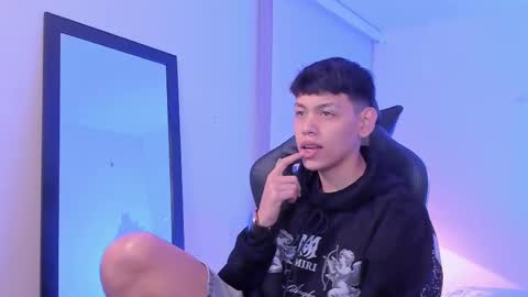 Snapshot of zeus_blaze chatting on 09-15-25, 11:54 zeus_blaze online show from 09-15-25, 11:54