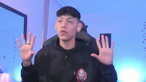 Snapshot of zeus_blaze chatting on 10-02-25, 12:34 zeus_blaze online show from 10-02-25, 12:34