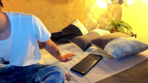 zeus online show from 12-05-24, 06:44