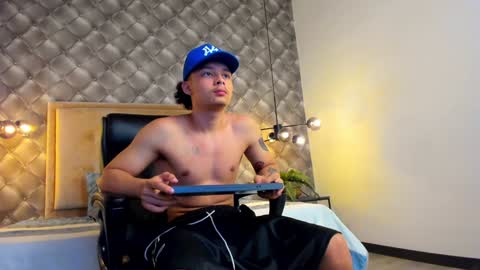 zeus online show from 01-03-25, 12:22