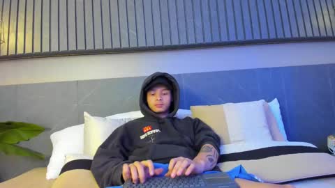 zeus online show from 02-18-25, 03:53