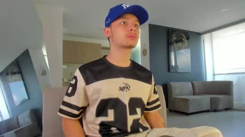 zeus online show from 09-09-25, 02:49