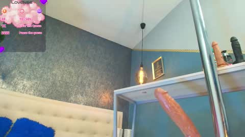 ZHAMIRA  ANDRES online show from 10-22-25, 11:59