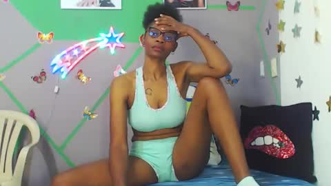 Snapshot of zharick_smithx chatting on 01-20-25, 04:54 zharick online show from 01-20-25, 04:54