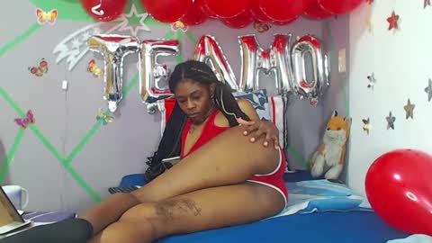 Snapshot of zharick_smithx chatting on 02-14-25, 11:53 zharick online show from 02-14-25, 11:53