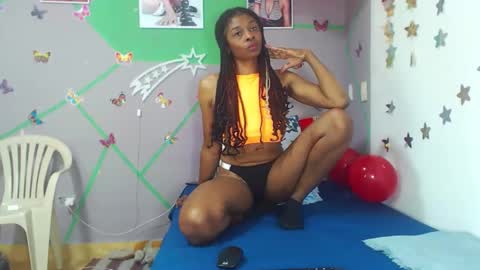 Snapshot of zharick_smithx chatting on 02-26-25, 03:42 zharick online show from 02-26-25, 03:42