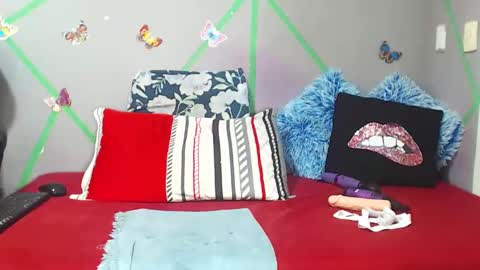 Snapshot of zharick_smithx chatting on 09-26-25, 06:06 zharick online show from 09-26-25, 06:06