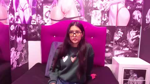 Snapshot of zhilakya chatting on 12-18-25, 11:27 Zhilakya online show from 12-18-25, 11:27