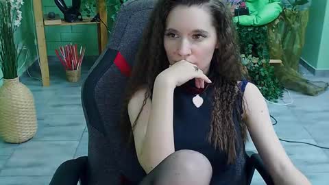 zianichols online show from 03-03-25, 10:42