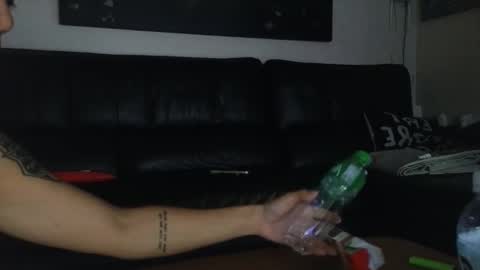 Snapshot of ziggy_rouge chatting on 01-17-25, 03:11 Ziggy ziggy- online show from 01-17-25, 03:11