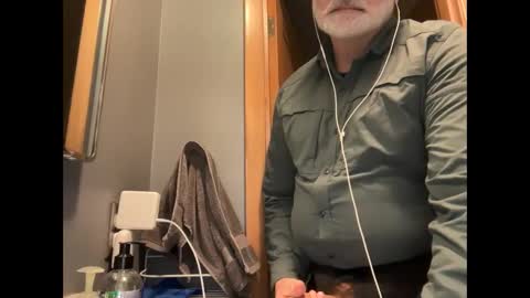 Snapshot of zinger283069 chatting on 01-29-25, 10:11 zinger283069 online show from 01-29-25, 10:11