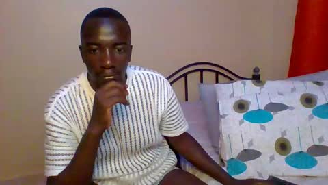 Snapshot of zlatann2012 chatting on 02-02-25, 03:49 Zlatann2012 online show from 02-02-25, 03:49