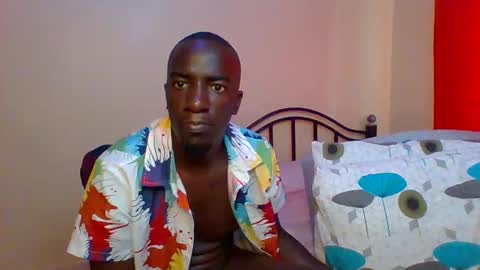 Snapshot of zlatann2012 chatting on 02-06-25, 02:15 Zlatann2012 online show from 02-06-25, 02:15