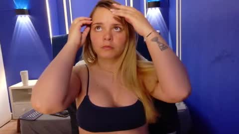 Snapshot of zmyra chatting on 02-22-26, 11:42 Zmyra online show from 02-22-26, 11:42