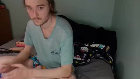 Snapshot of znda2002 chatting on 09-22-25, 04:58 znda2002 online show from 09-22-25, 04:58