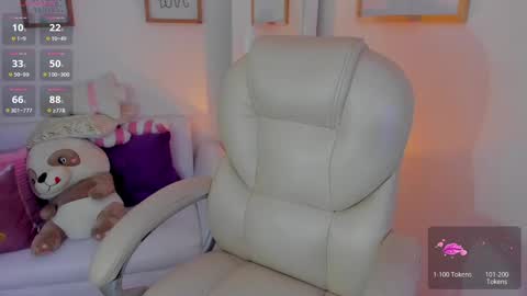 Zobe Love online show from 12-22-25, 06:05