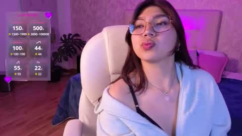 zoe  online show from 10-22-25, 04:13