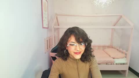 zoe_ch_ online show from 01-08-25, 09:23